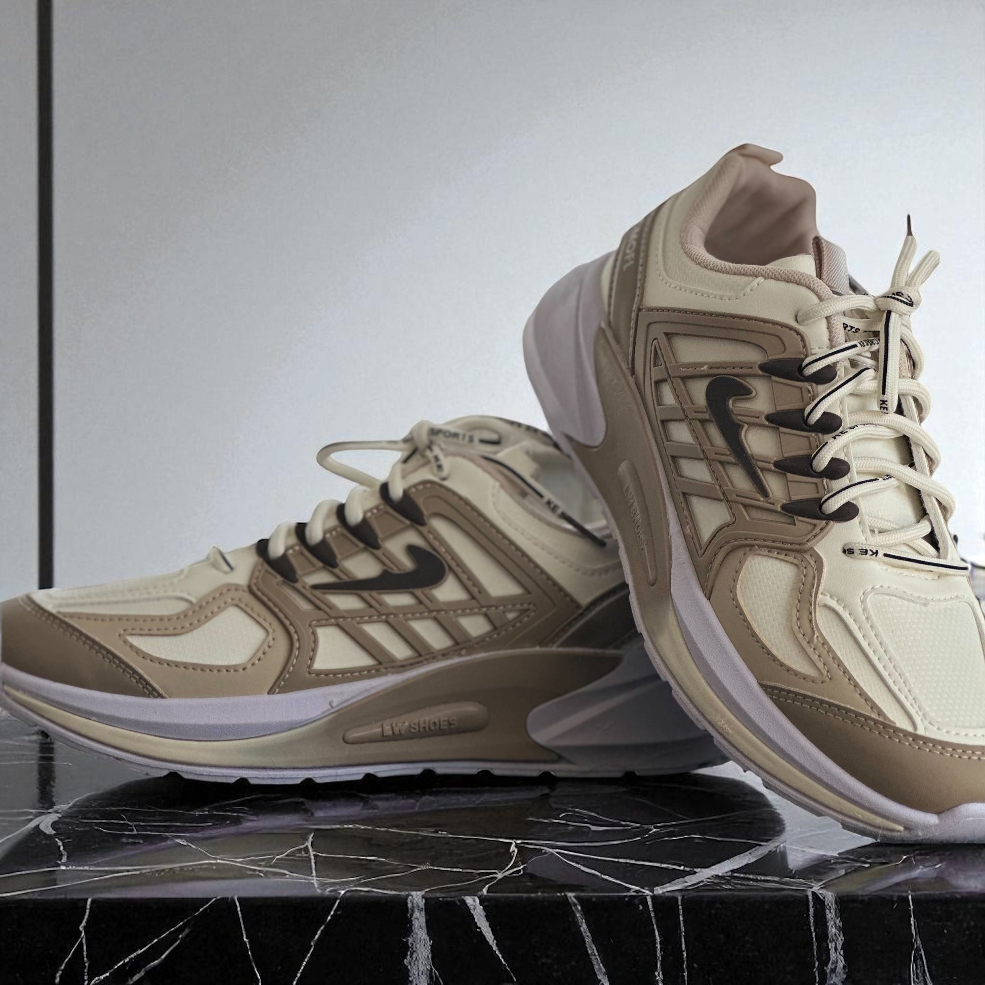 NIKE CMOFL LW-68