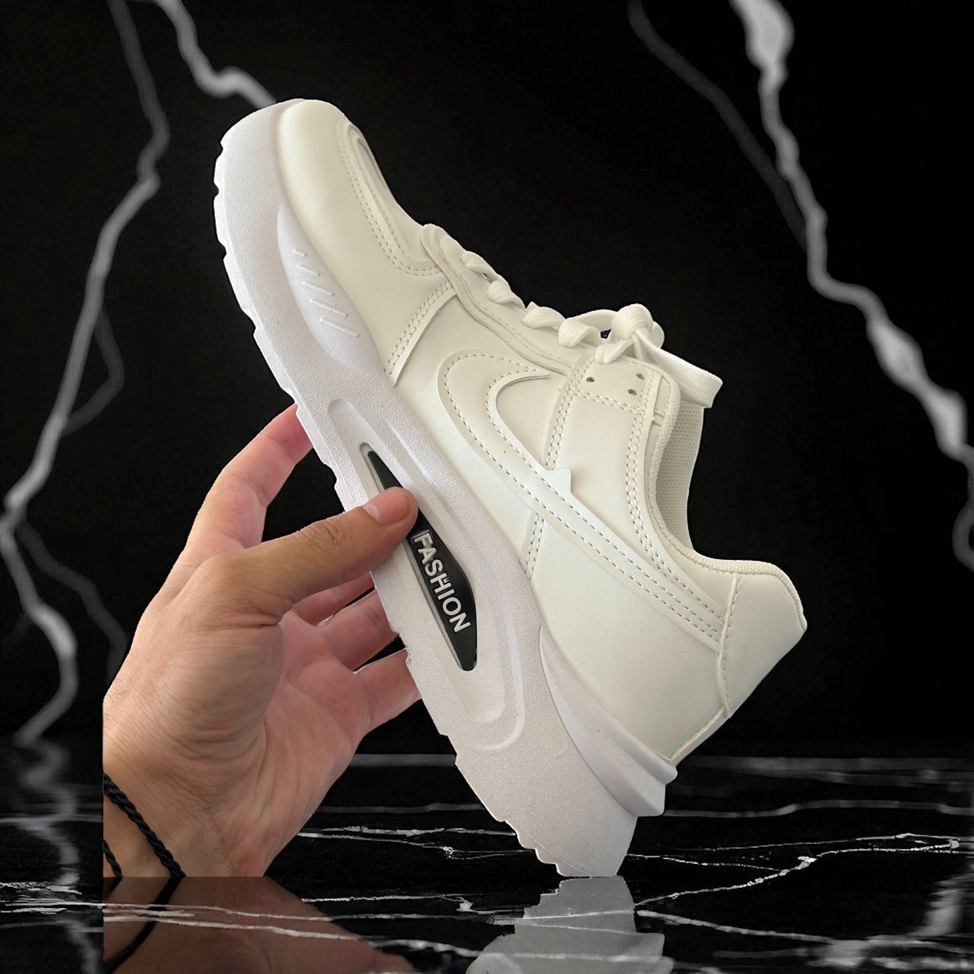 NIKE AIR FASHION 105