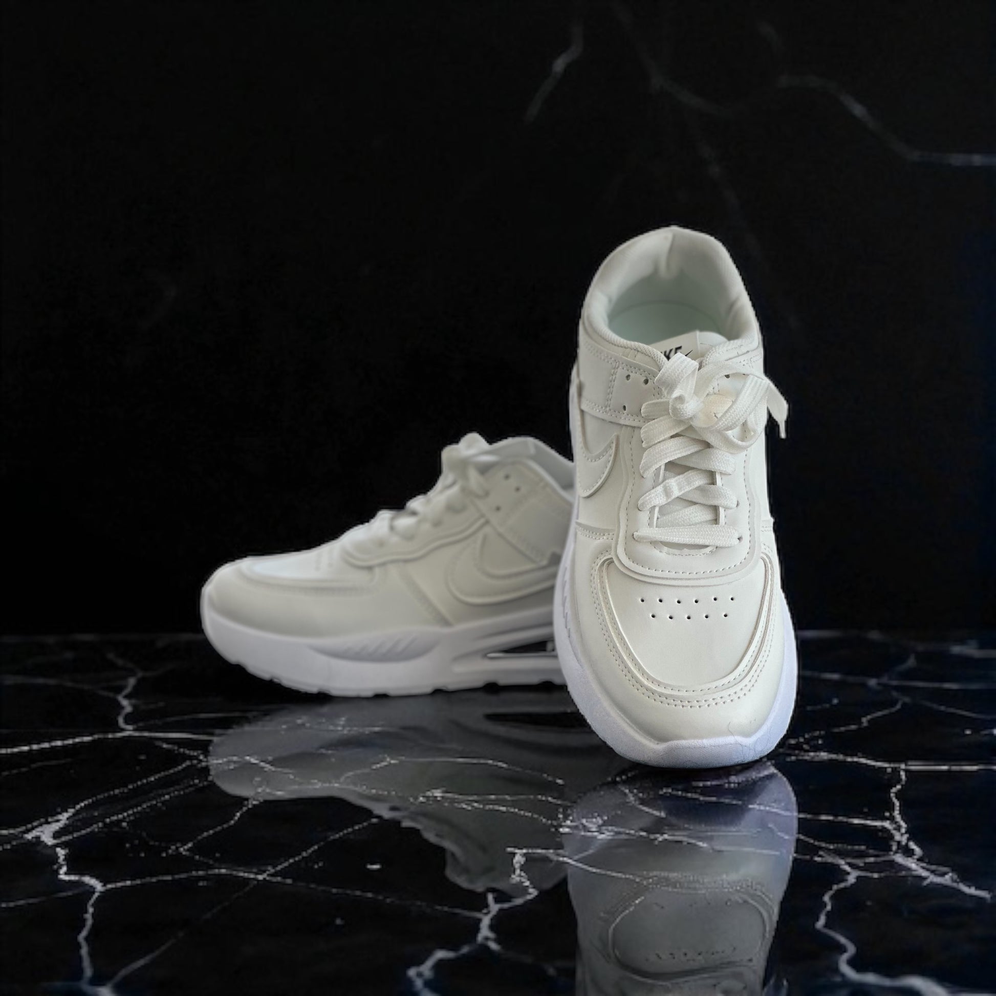 NIKE AIR FASHION 105