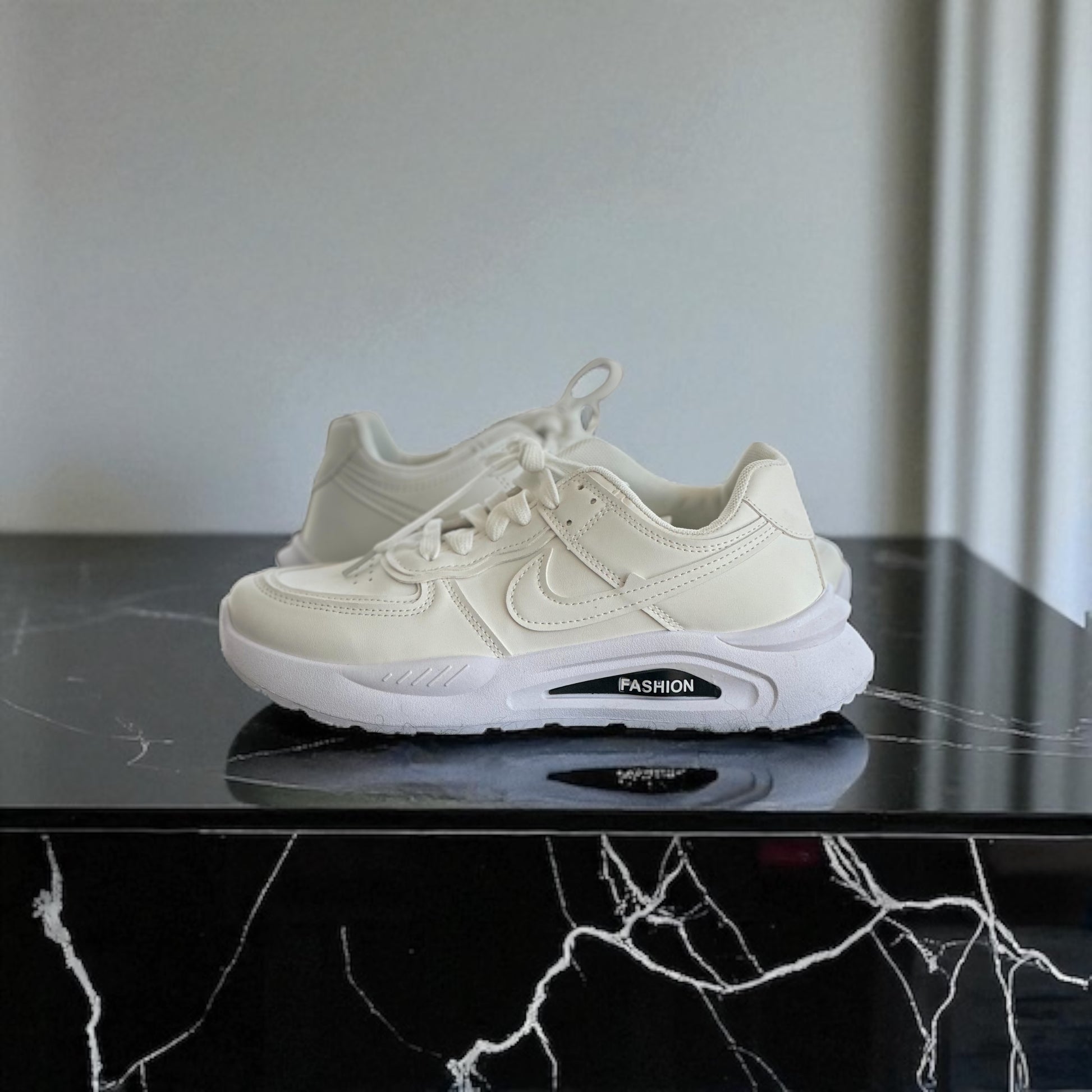 NIKE AIR FASHION 105