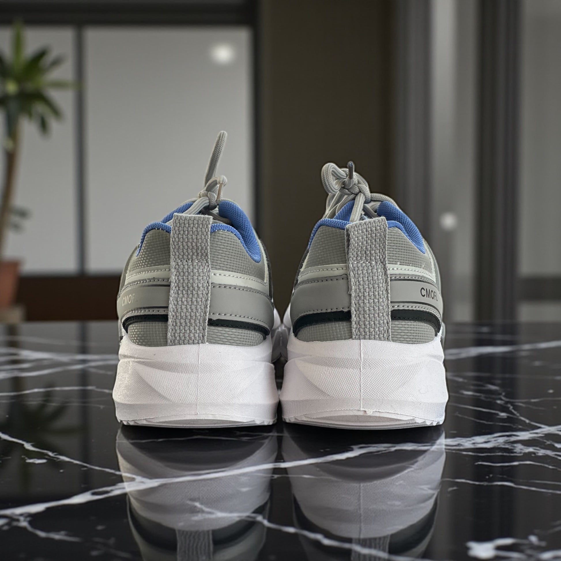 NIKE CMOFL LW-68